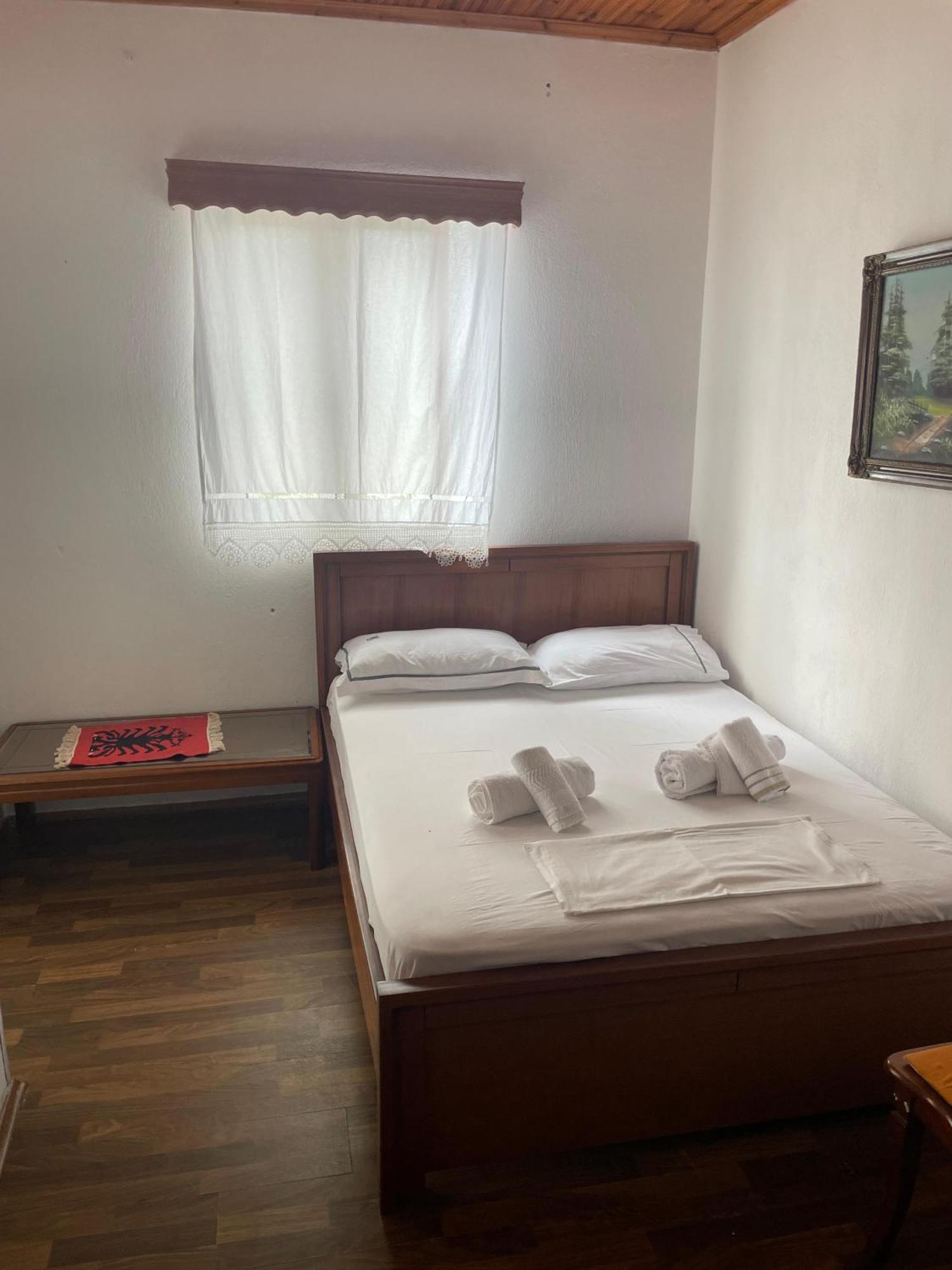 Bazzar 2 Gjirokastër Exterior foto