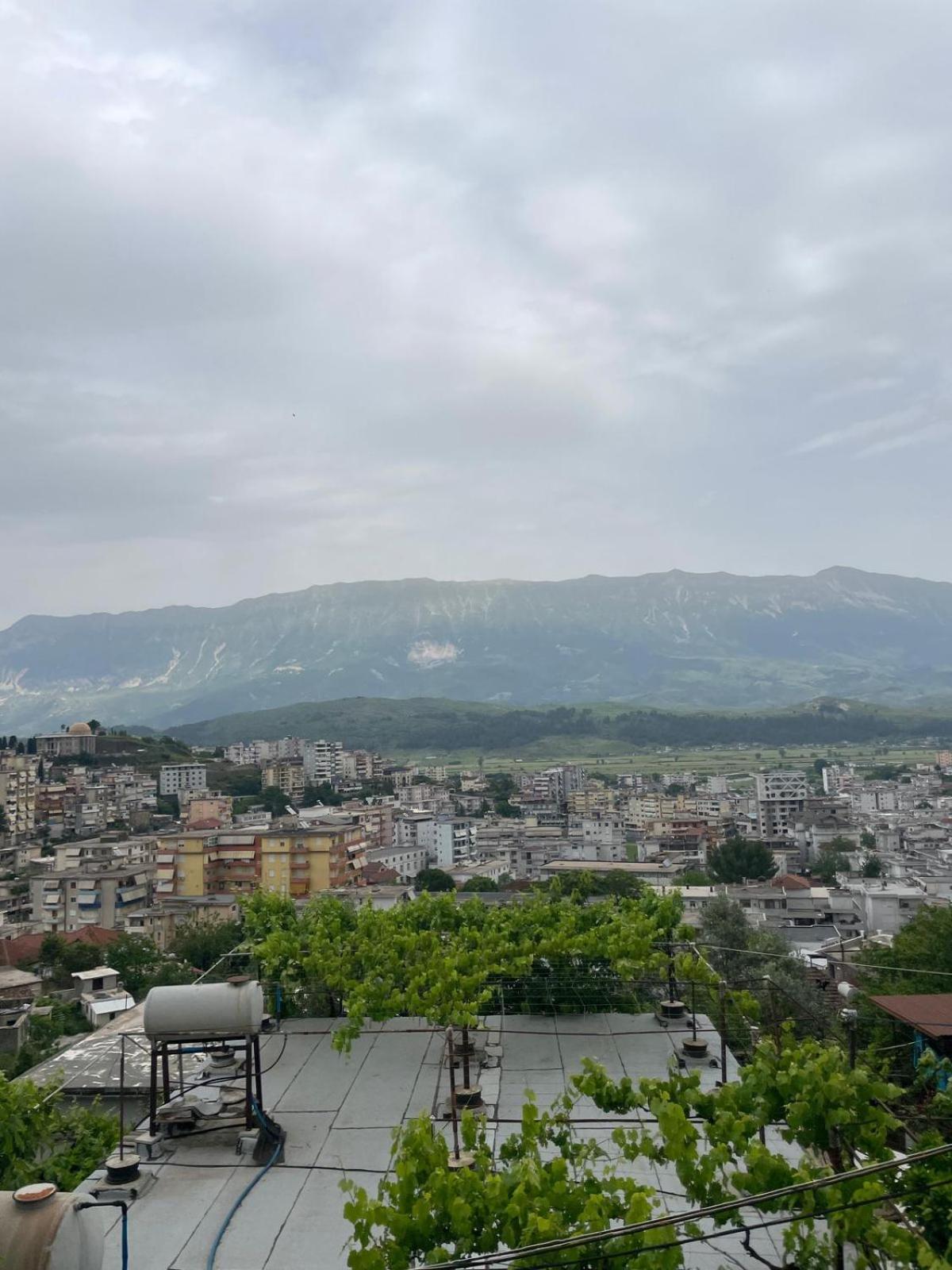 Bazzar 2 Gjirokastër Exterior foto